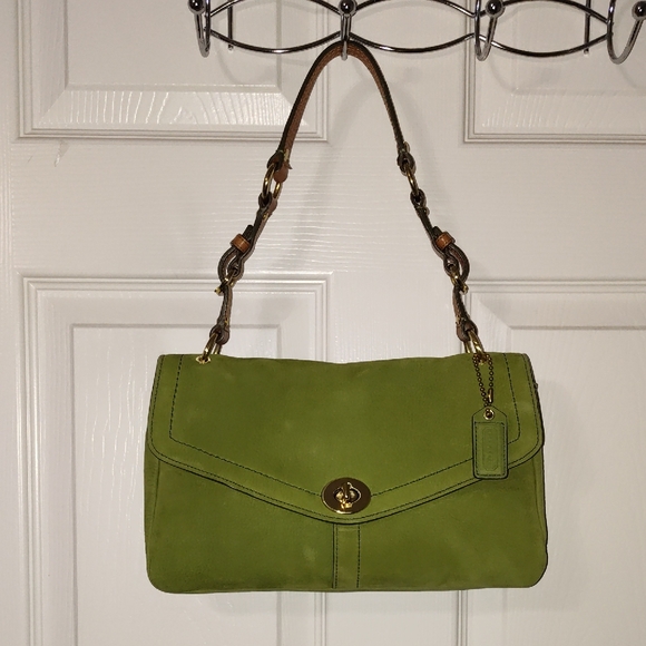 バッグ COACH shoulderbag green turnlock nubuck COACH shoulderbag green turnlock nubuck Coach Nubuck Turn Lock Bag